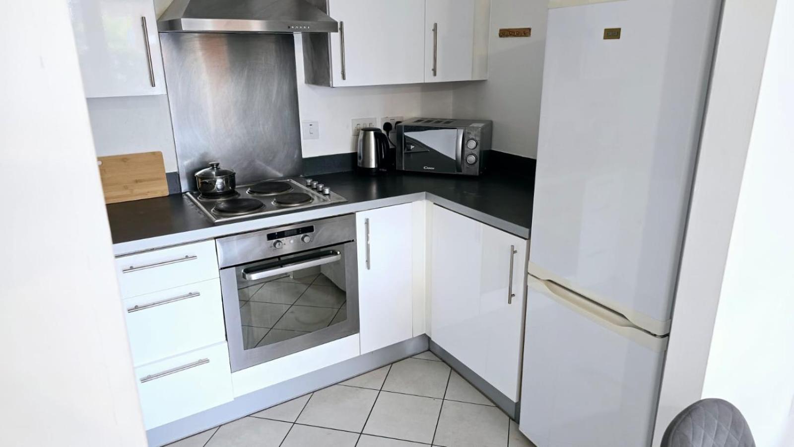 Luxury Green 1 Bed City Centre Apartment Close To Mailbox,Bullring, Broad Street For Leisure And Families Бирмингам Екстериор снимка